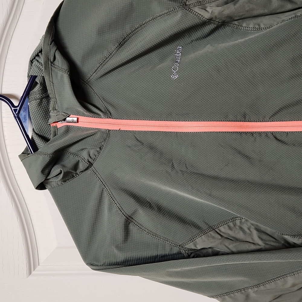 Columbia Hooded Full zip Women's M light weight jacket - Picture 2 of 14